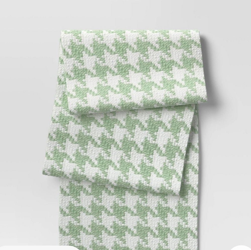 Room Essentials Set Of 2 Green and White Houndstooth Table Runners